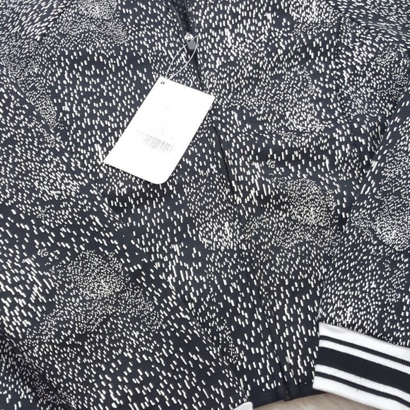 ⛔Fabletics Tia Bomber Jacket Black S - Picture 4 of 8